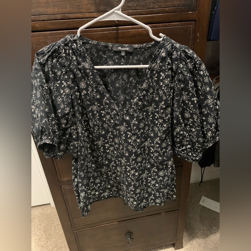 Madewell size small puff sleeve blouse.